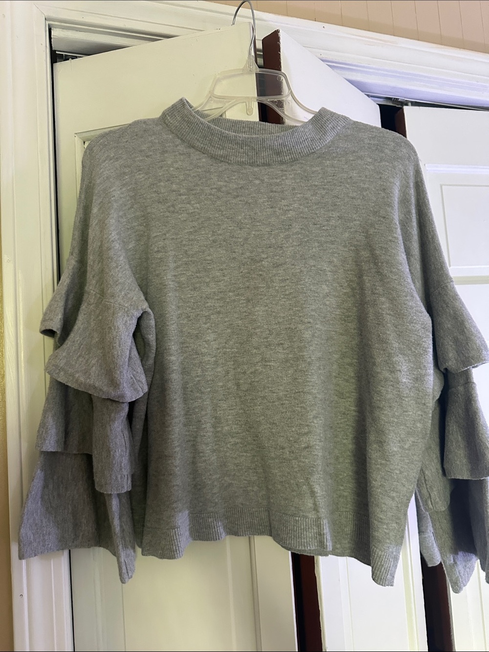 Ruffled Sleeve Cropped Mock Neck Sweater - Gray